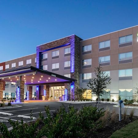 Holiday Inn Express & Suites Wilmington West - Medical Park By Ihg מראה חיצוני תמונה